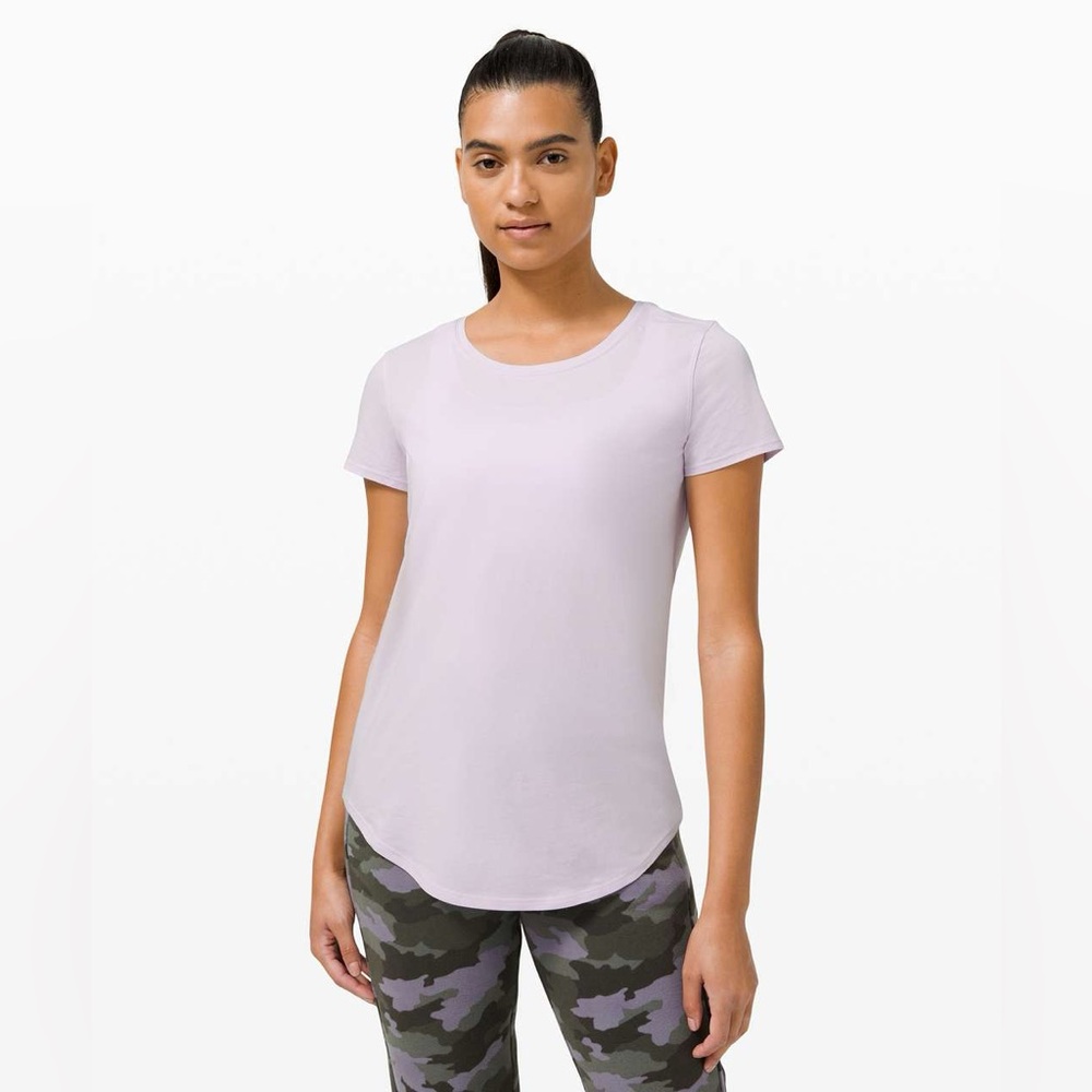 lululemon athletica Lavender Short Sleeve Tee